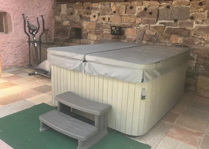 Апартаменты Charme Et Detente, Sauna, Spa,etang Et Terrasse Privee *