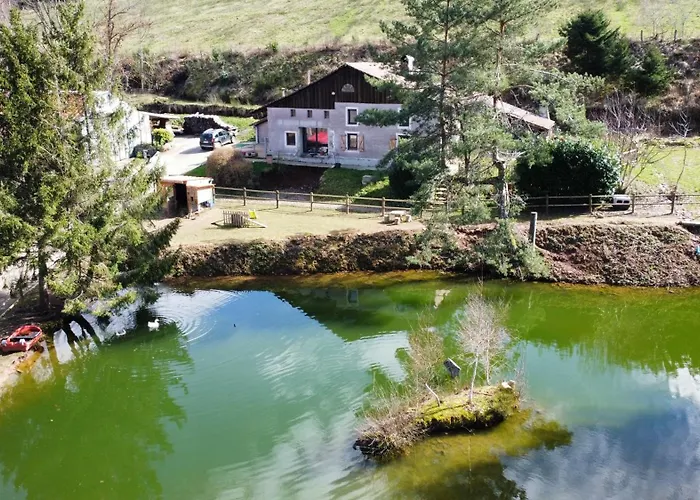 Апартаменты Charme Et Detente, Sauna, Spa,etang Et Terrasse Privee Gerbepal